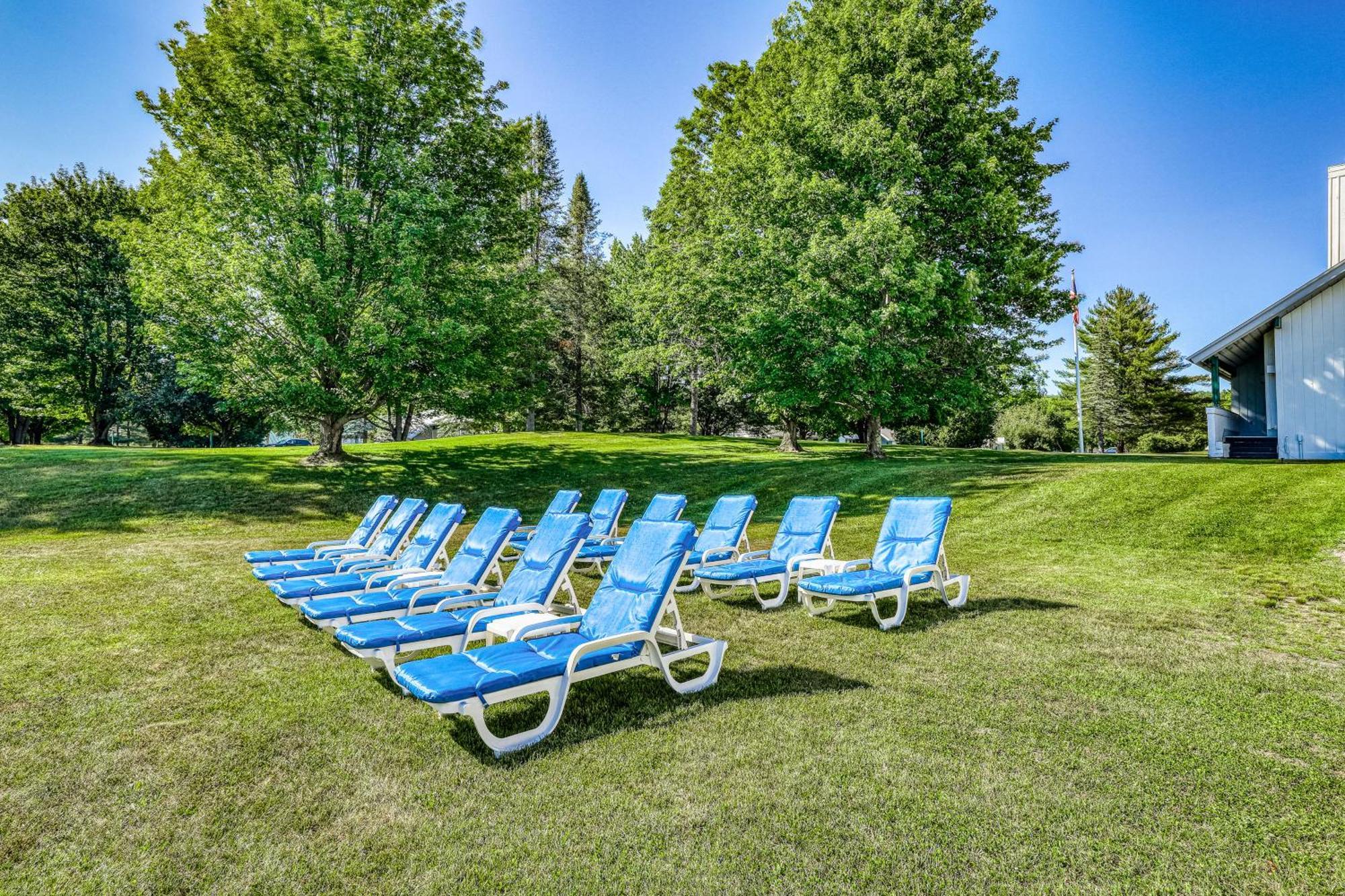 Village Green II Stowe Rum bild